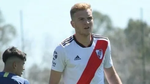 Gondou jugando en las inferiores de River