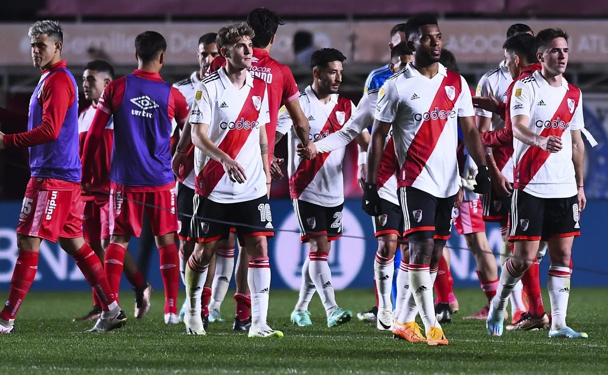 River cayó ante Argentinos.