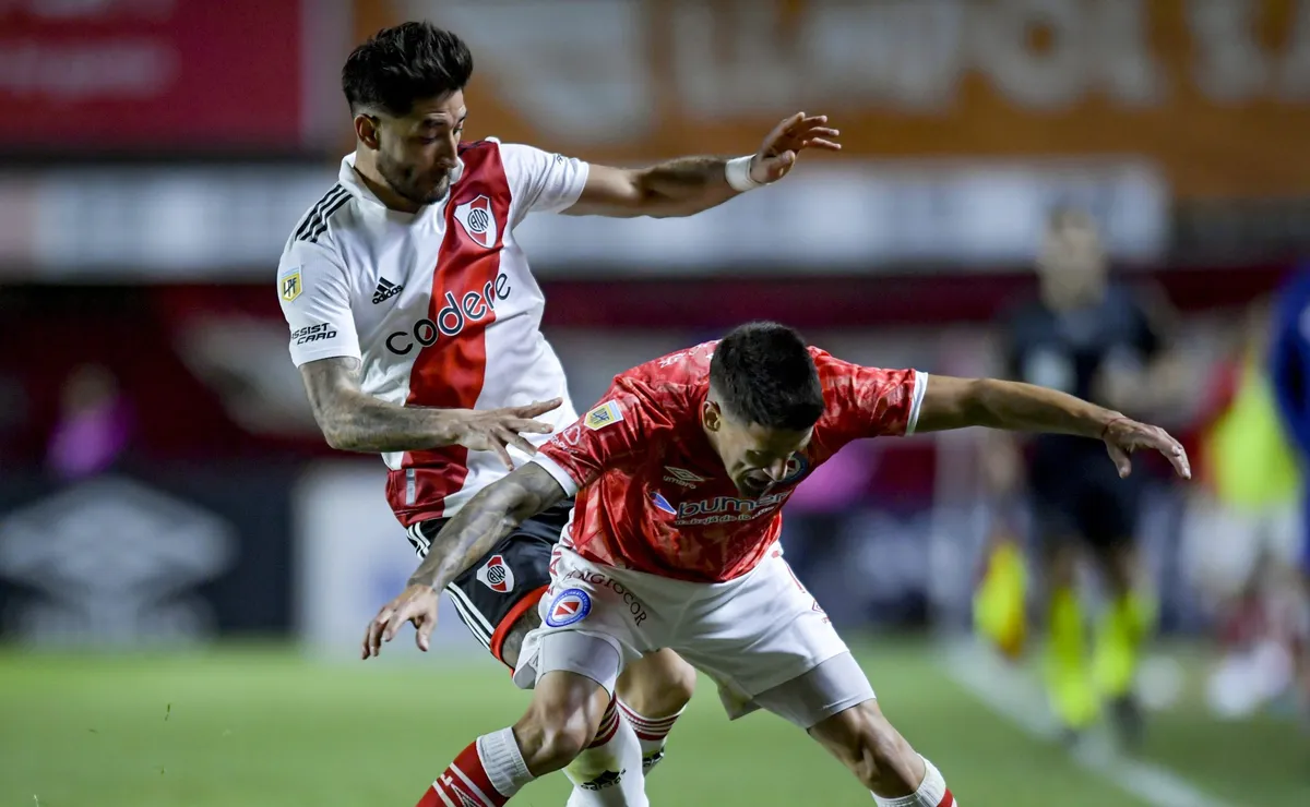 El Más Grande visita al Bicho en La Paternal, donde acumula una racha de buenos resultados.