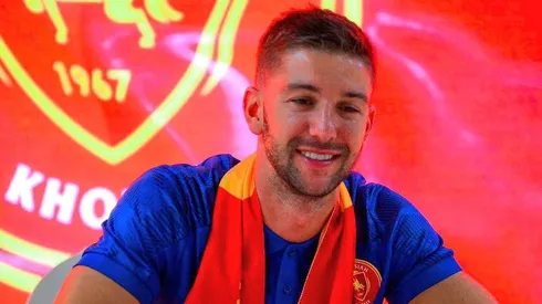 Sonó como refuerzo de River, pero firmó en la Segunda División de Arabia