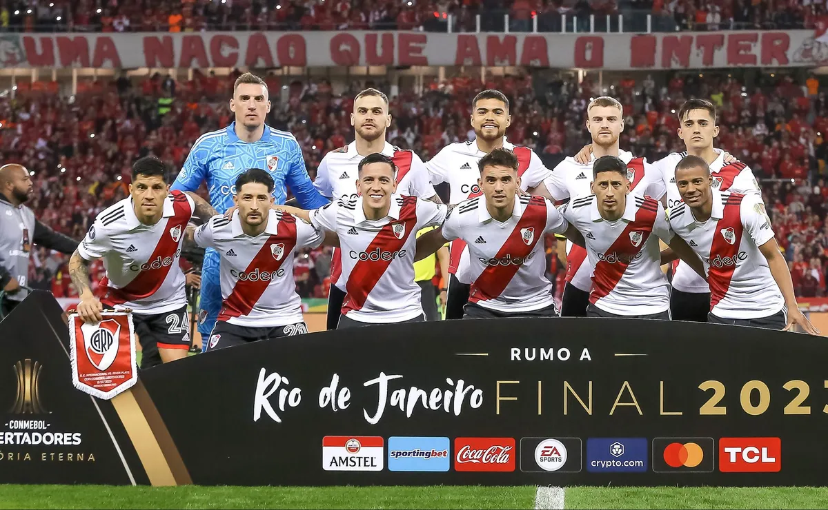 Los once que salieron a jugar el partido en Brasil.