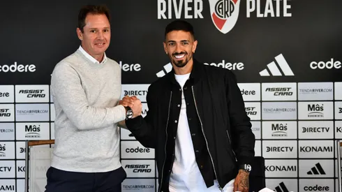 Lanzini en su llegada a River