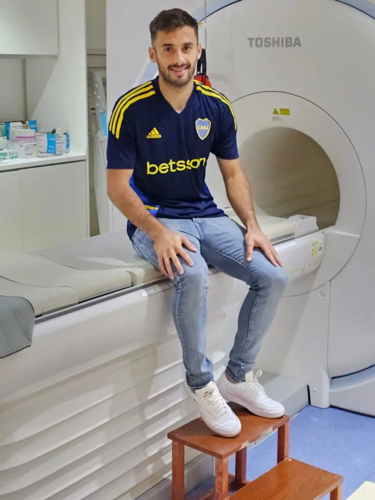 Saracchi se hizo esta mañana la revisación médica en Boca.