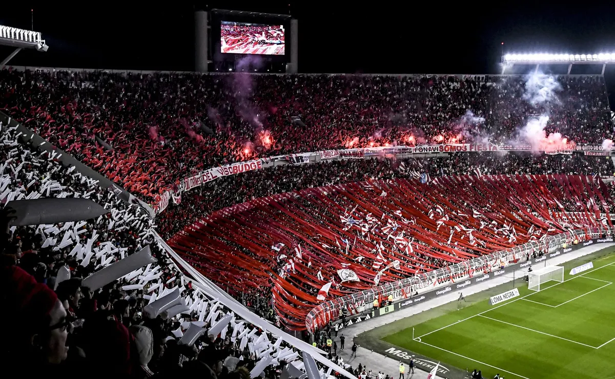 ¿Cómo está el terreno de juego del Monumental?