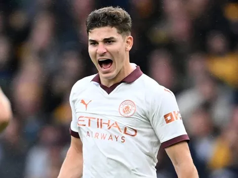 VIDEO | Golazo infernal de Julián Álvarez de tiro libre en el City
