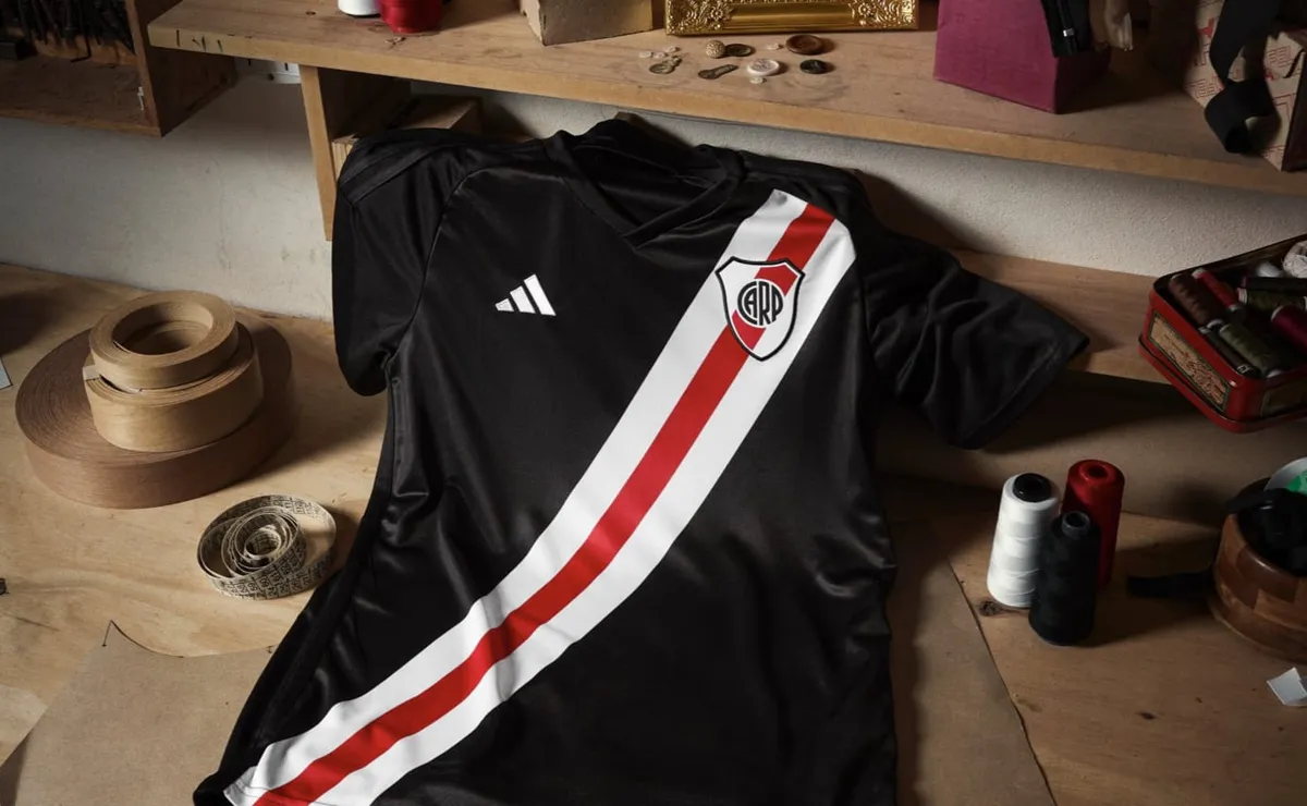 Camiseta de River pre - match
