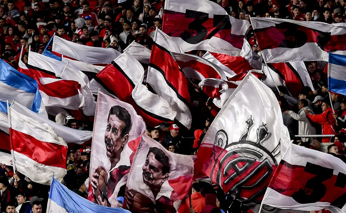Los hinchas de River celebran un nuevo aniversario del Más Grande.