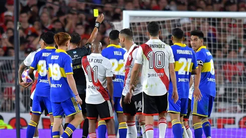 El arbitraje del superclásico, en el ojo de la tormenta.