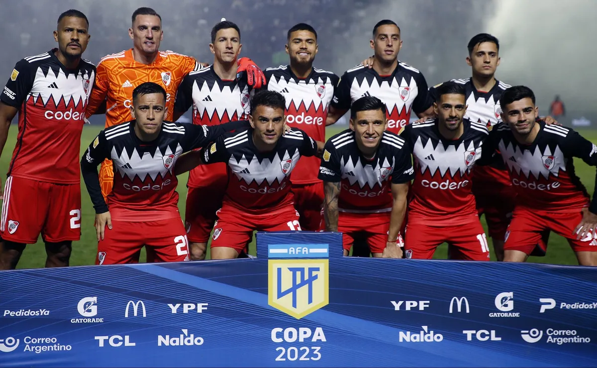 River sigue sufriendo la falta de funcionamiento en todas sus líneas.
