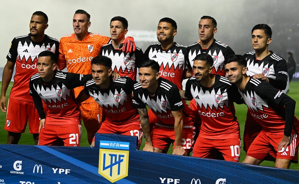 Los once de River que salieron a jugar el partido.