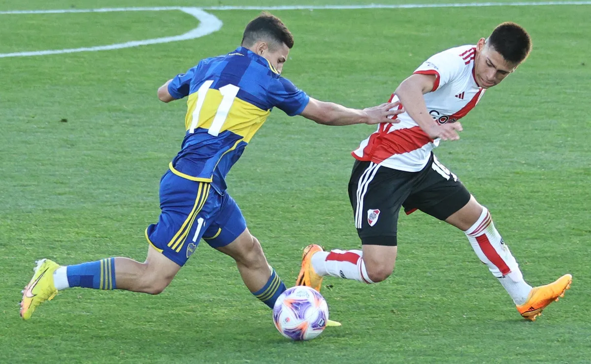 El Diablito estuvo presente en el superclásico de Reserva en 2023.