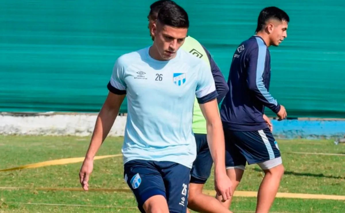 Castro Ponce en el Decano. (Foto: @ATOficial).