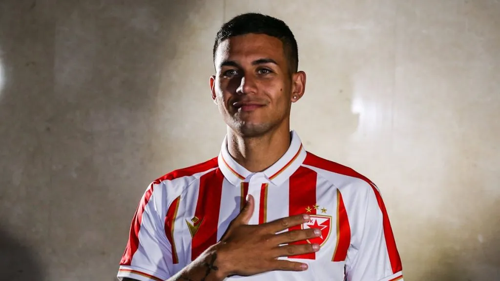 Alex Vigo está marginado en el Estrella Roja y regresará a fin de año.