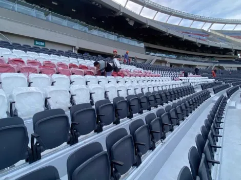 Más blanco y rojo en el Monumental: comenzó la instalación de las butacas que conforman la bandera de River en la Belgrano Baja
