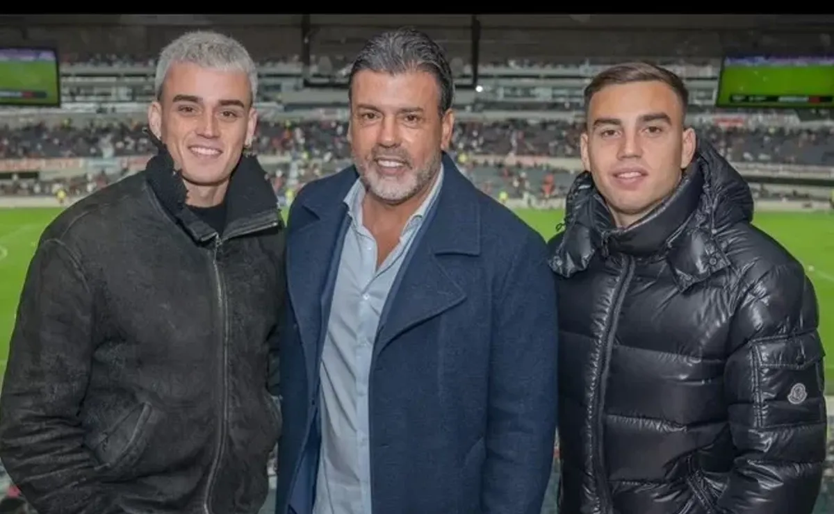 Daniel Fonseca junto a sus hijos en el Monumental.