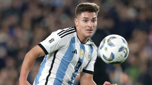 Julián Álvarez es otra vez titular en la Scaloneta.