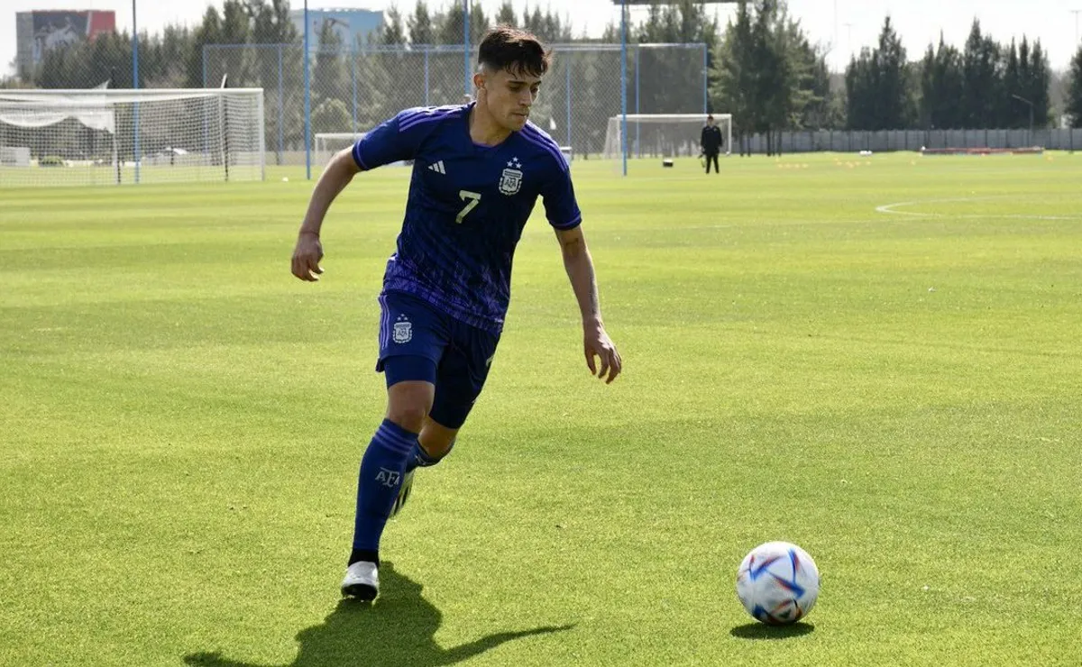 Pablo Solari jugó desde el arranque en el Sub 23 frente a Bolivia.