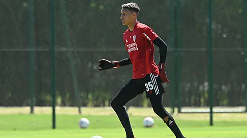 Lucas Lavagnino ocupará un lugar en el banco como arquero suplente.