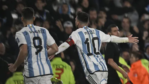 Golazo de La Pulga en el Monumental.