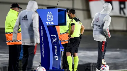 Darío Herrera había dirigido el último superclásico y ninguno de los dos clubes lo quería.