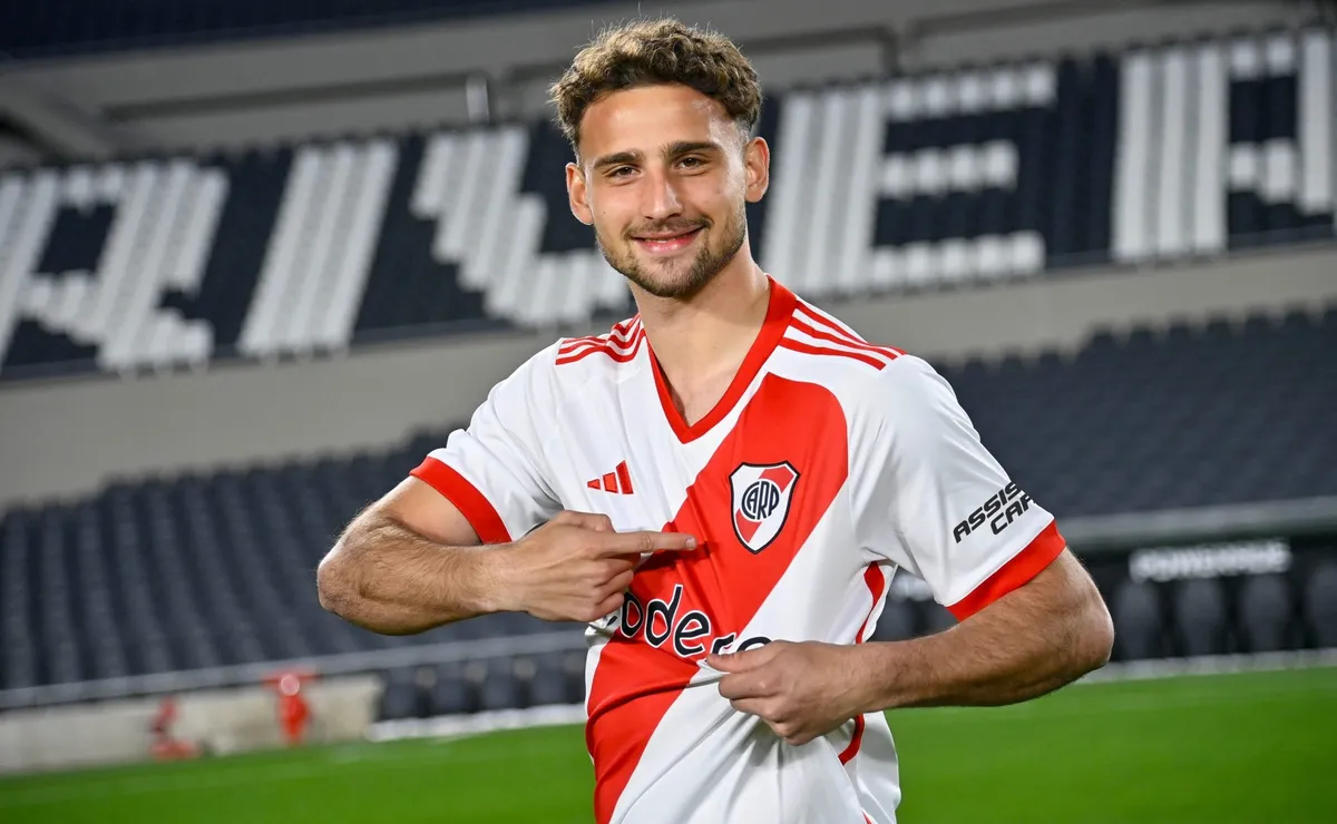 Sebastián Boselli sigue su poder jugar partidos oficiales en River.