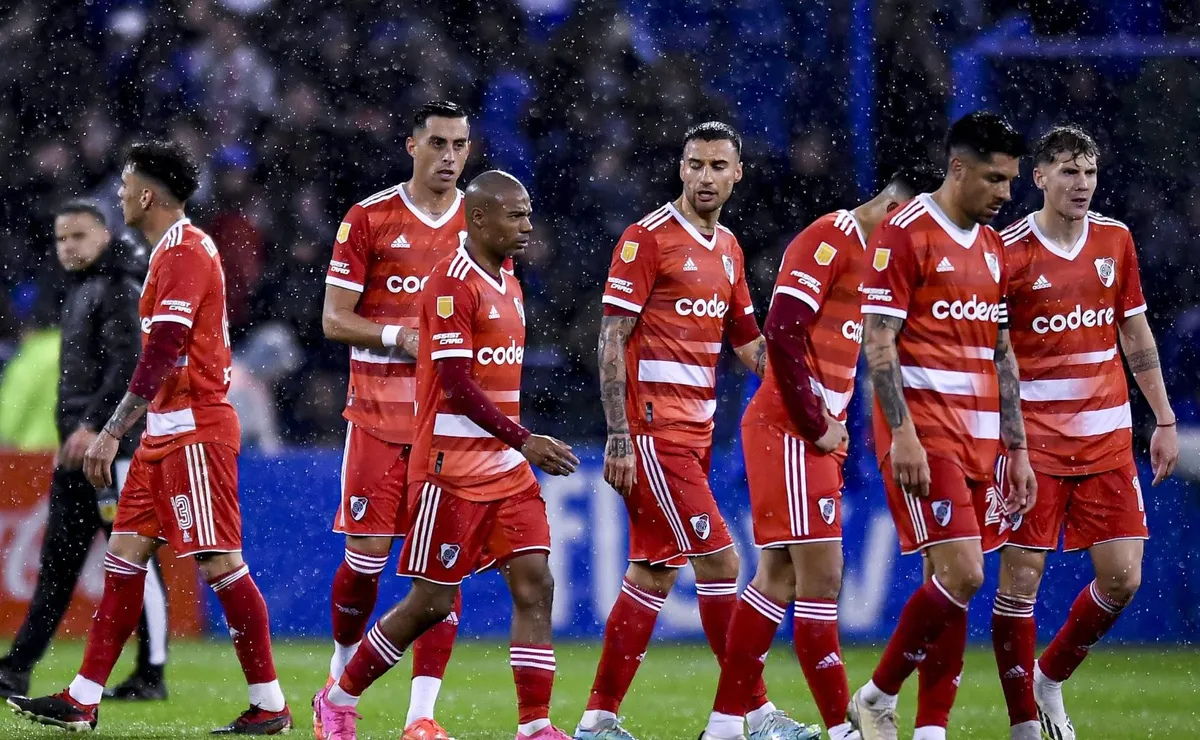 El Millonario cayó ante Vélez en un partido flojísimo.