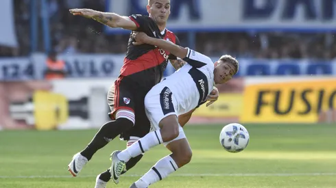 Leandro González Pirez fue uno de los puntos flojos de River en La Plata. (Foto: Getty).