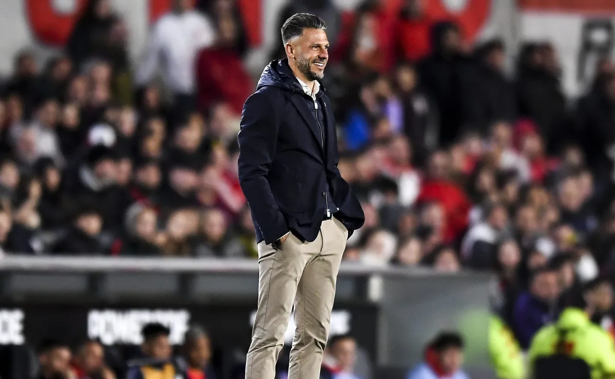 Martín Demichelis confirmó el once para recibir a Independiente.