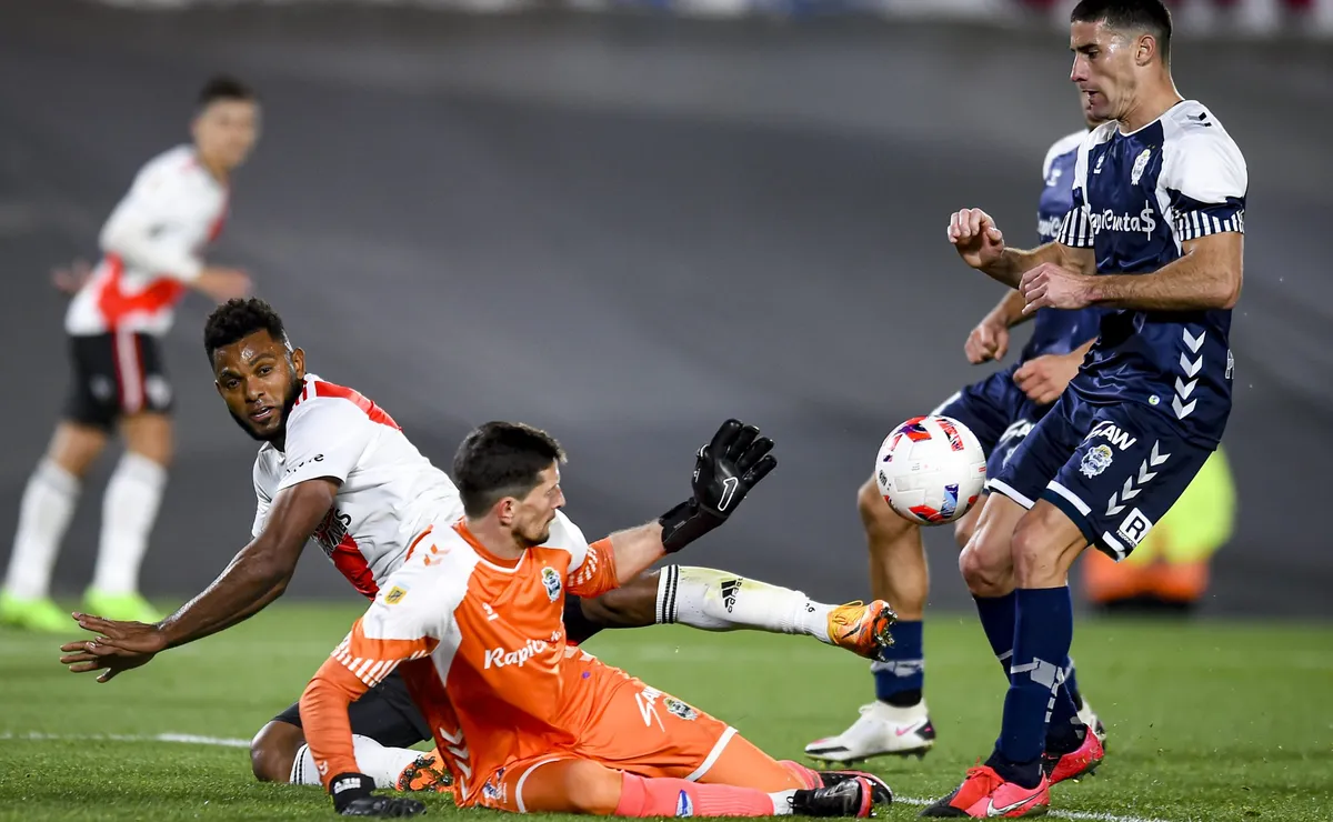 River vs Gimnasia en el Bosque