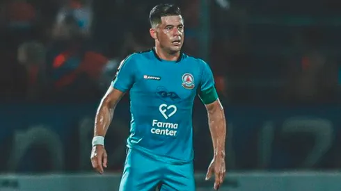 Jorge Moreira con la casaca de Resistencia.