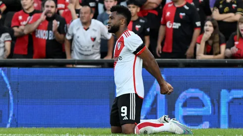 Borja metió los dos goles de River en el Cemenetario de los Elefantes.