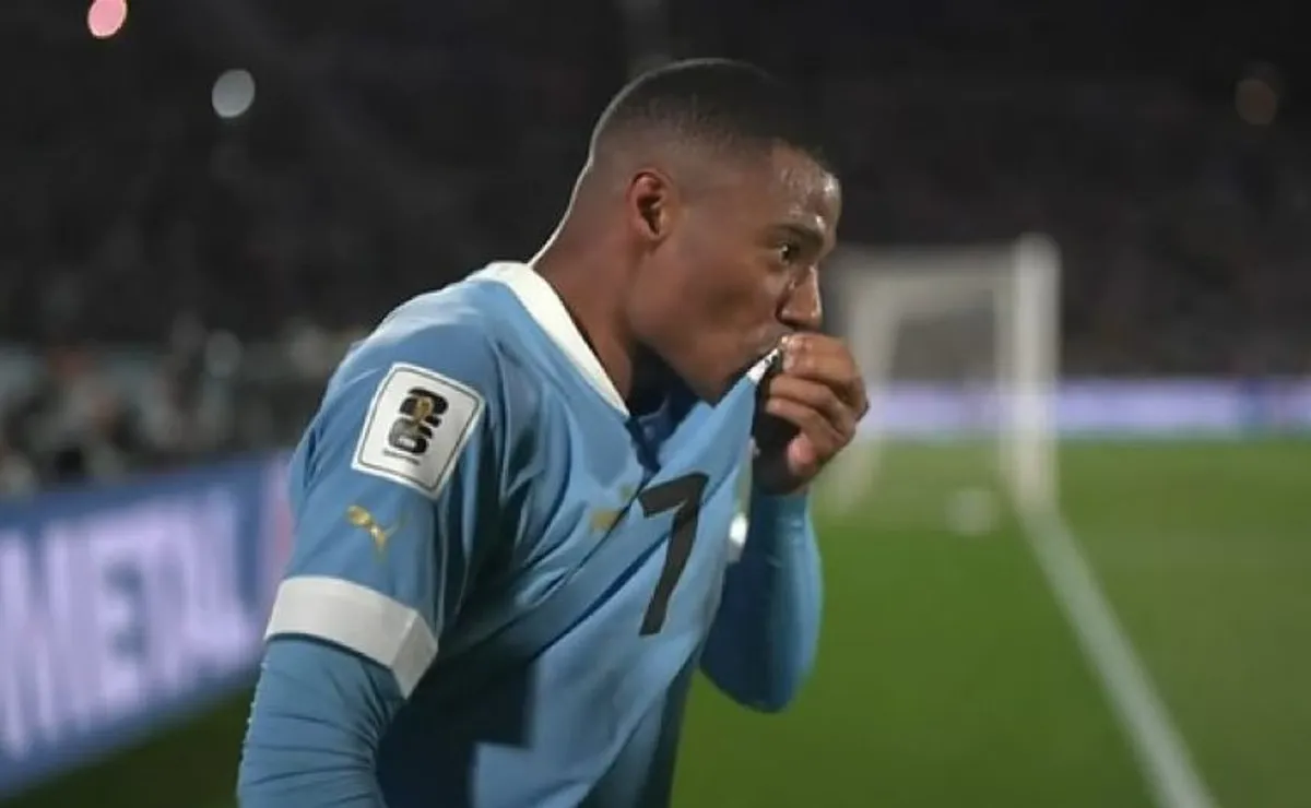 Golazo de Nico De La Cruz en el triunfazo contra Brasil.