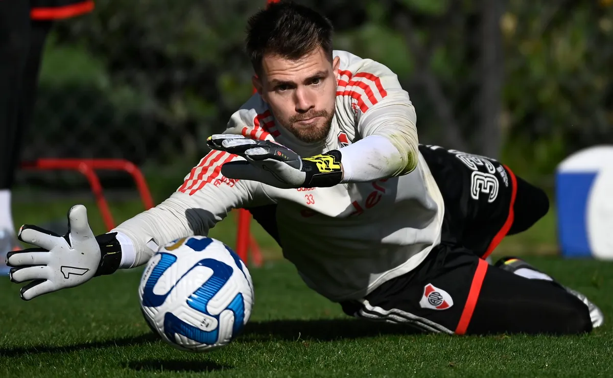 Ezequiel Centurión comienza a definir su futuro lejos de River.