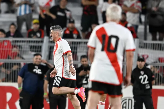 El Burrito y el Beto, los más ovacionados por los hinchas de River en el Monumental (Foto: LPM / Diego Haliasz)