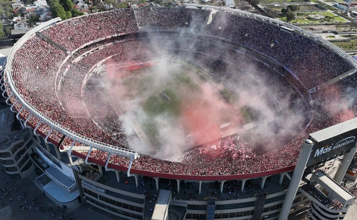 Imponente imagen del Monumental
