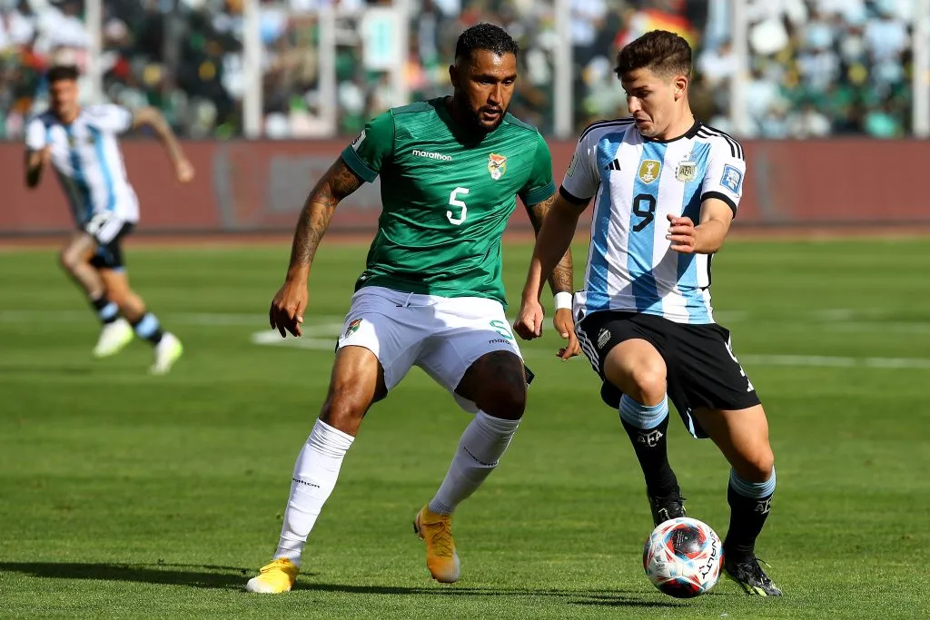 Julián Álvarez la rompió contra Bolivia en La Paz. Foto: Getty