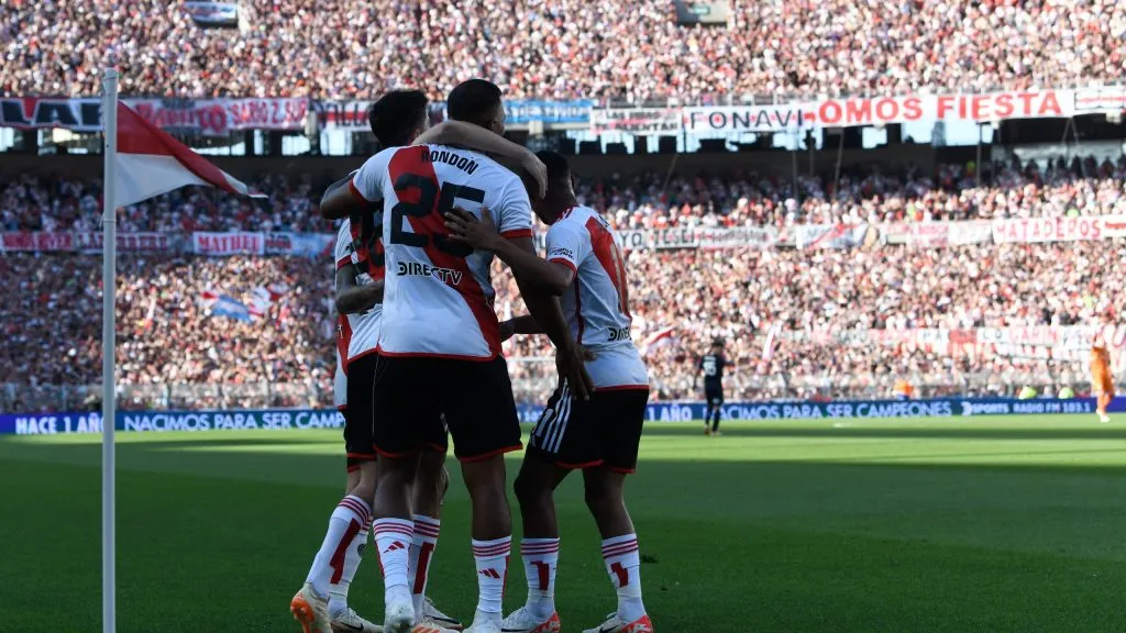 Descanso para el plantel luego del triunfo. Foto: La Página Millonaria / Diego Haliasz.