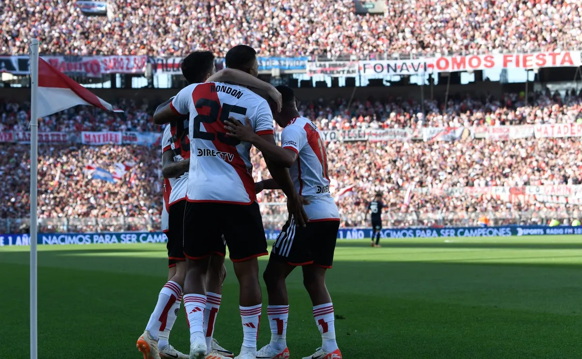Descanso para el plantel luego del triunfo. Foto: La Página Millonaria / Diego Haliasz.