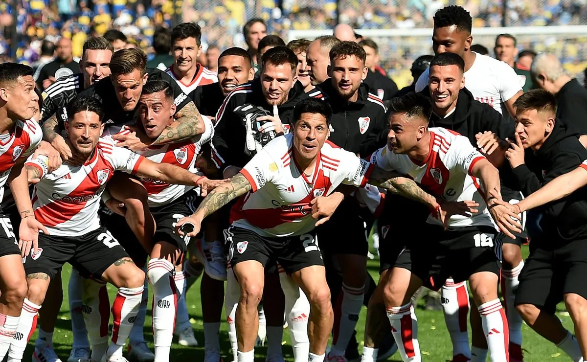 Enzo Pérez, el líder de los festejos.
