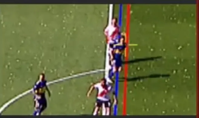 Claro offside de Cavani.