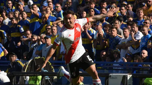 Enzo Díaz volvió a la titularidad en el lateral