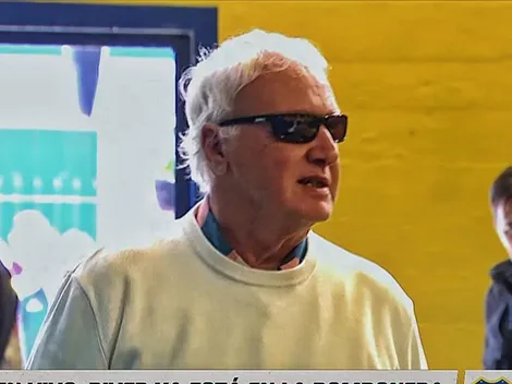 Con anteojos y una sonrisa: así llegó el Beto Alonso a La Bombonera