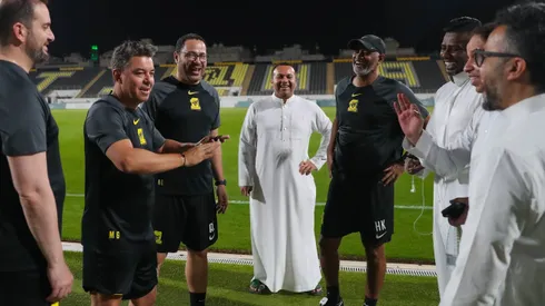 Gallardo junto a Hamas Al Montashari.