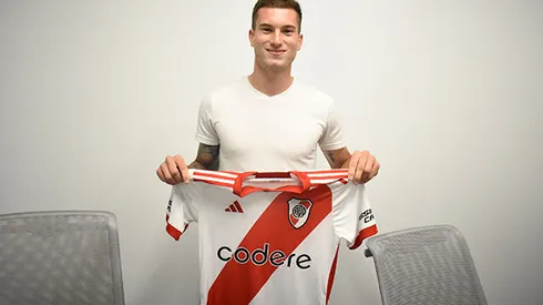 Serrago renovó con River. (Foto: Prensa River).