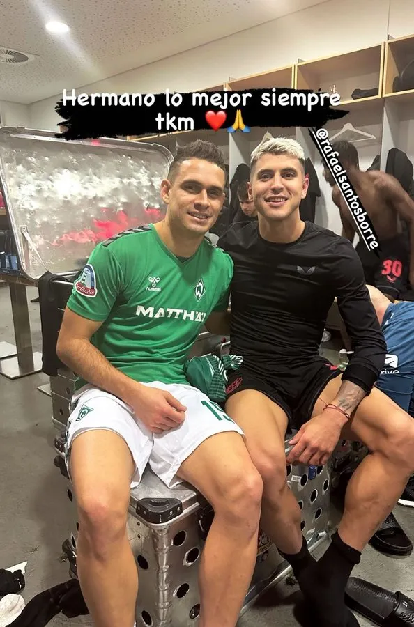 Borré junto a Palacios en el vestuario. (Instagram Exequiel Palacios)