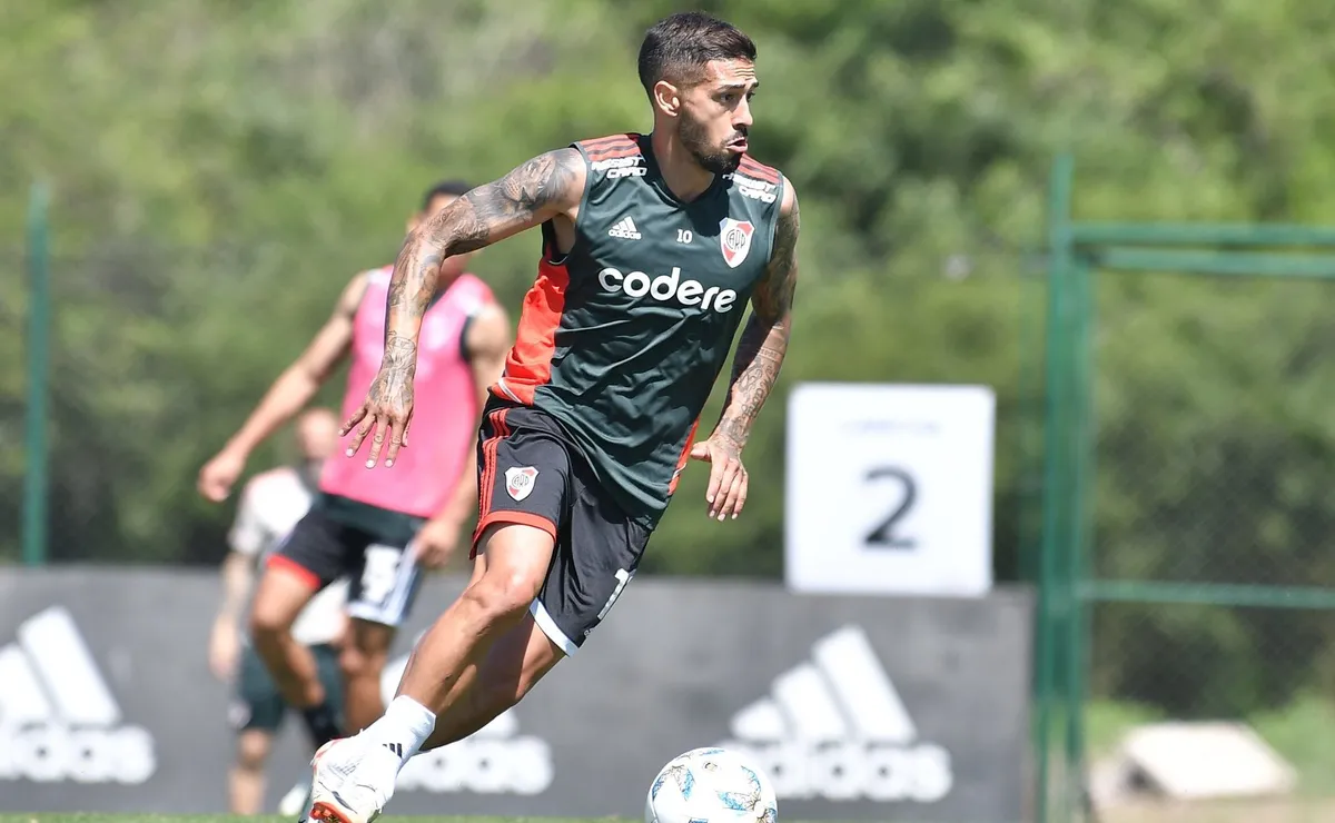 Manuel Lanzini podría volver ante el Rojo.