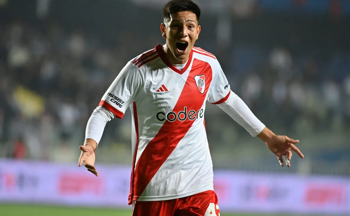 Tobías Leiva espera conocer cuál es su lesión. (Prensa River)