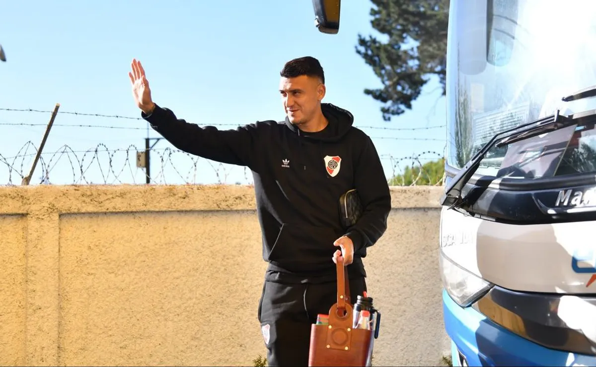 Matías Suárez fue titular en el amistoso con Colo Colo por primera vez en el año y llevó la cinta de capitán.