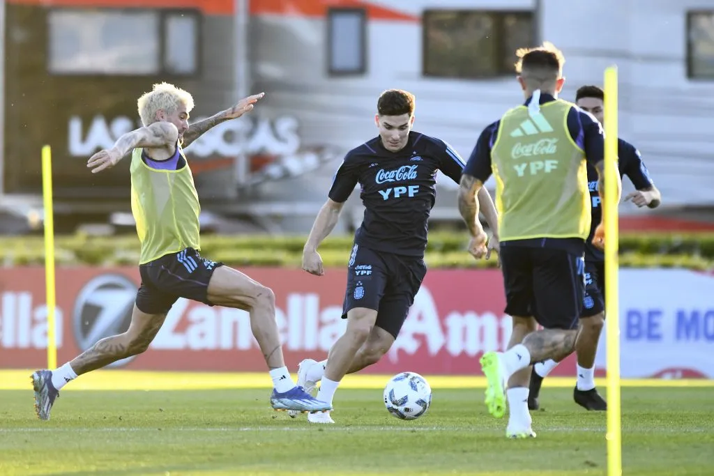 Julián Álvarez en el entrenamiento de la Selección. (Foto: Getty).