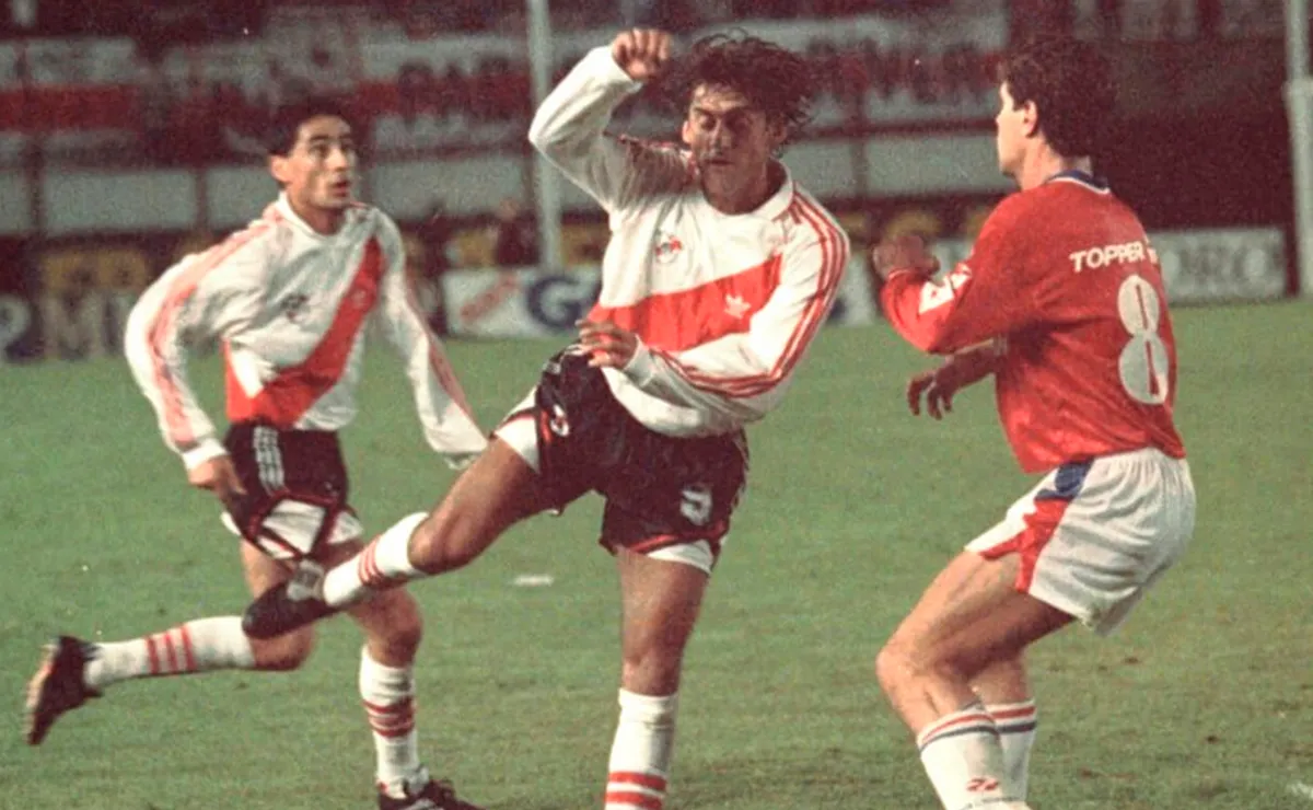Enzo Francescoli brilló en River y es uno de los máximos ídolos de la institución.